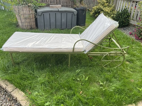 Metal framed sun lounger - sun,